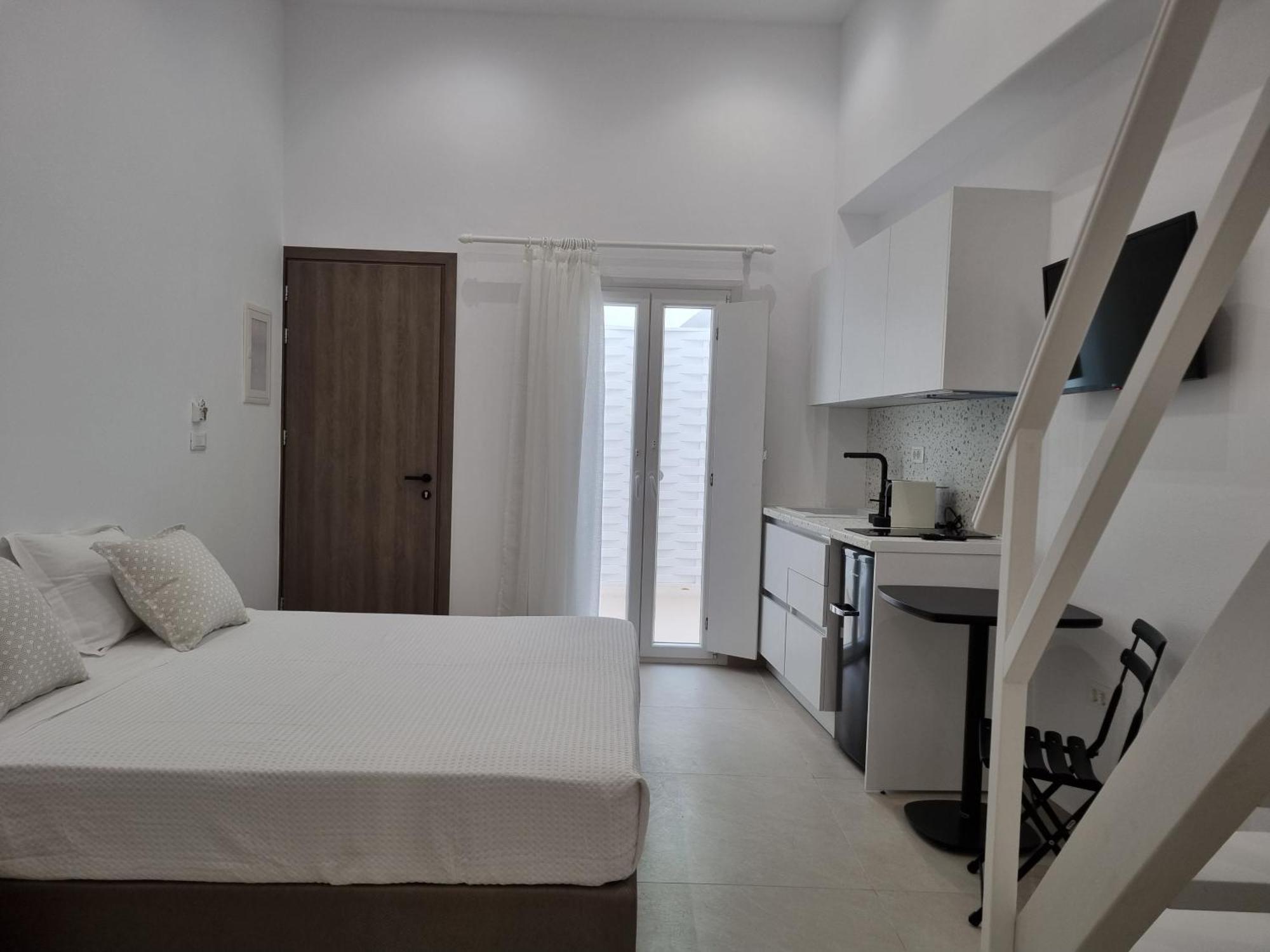 Majo Suites Hotel Айя-Анна Экстерьер фото
