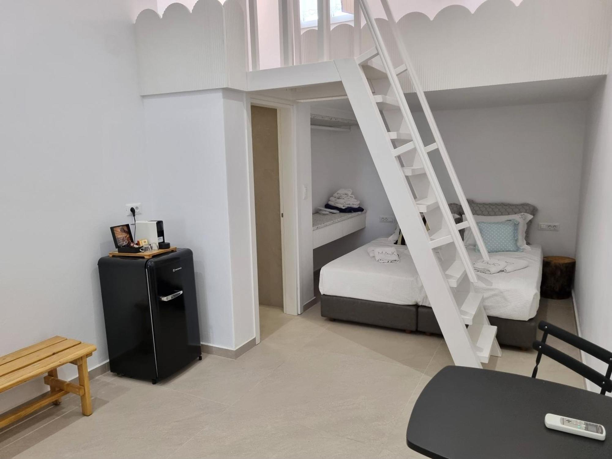 Majo Suites Hotel Айя-Анна Экстерьер фото